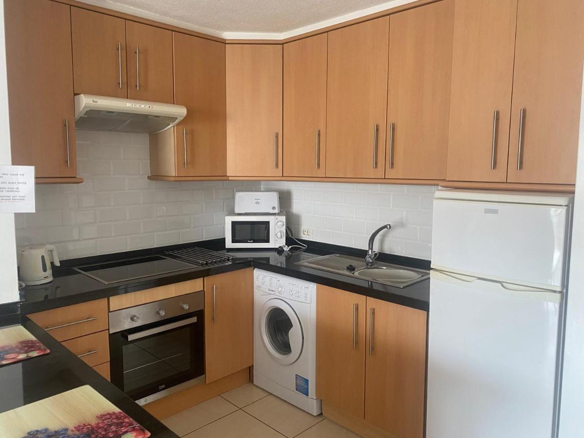 Apartments Victoria Court 1 6A2 Arona  Dış mekan fotoğraf